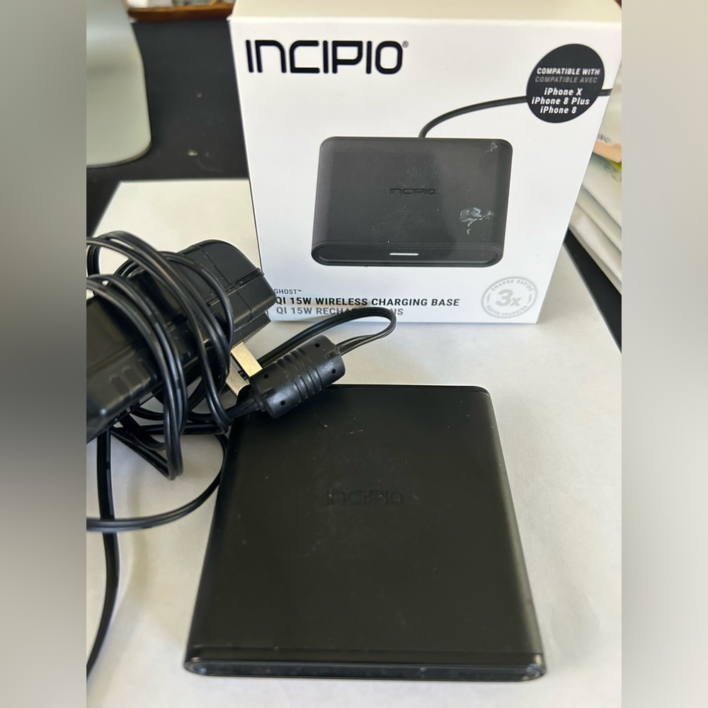 Inception Wireless Charging Base - Picture 2 of 7